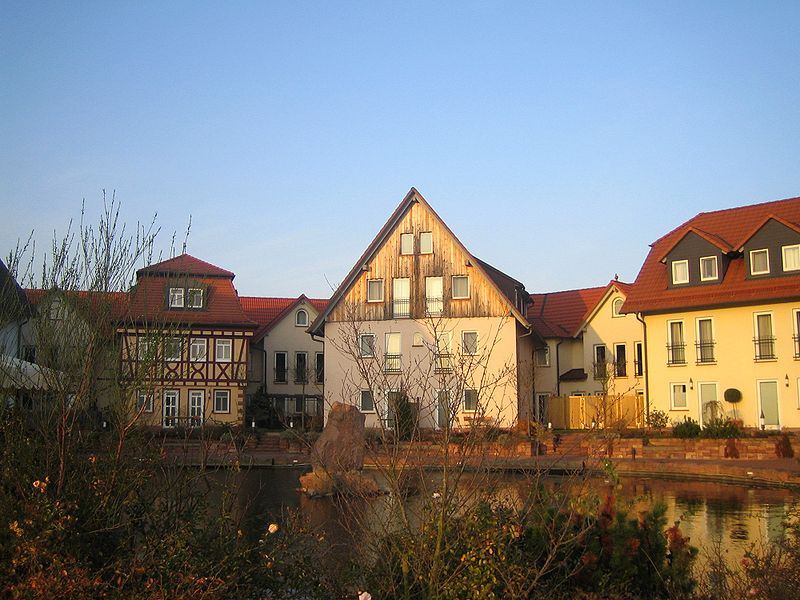 File:Seehotel Niedernberg 02.jpg