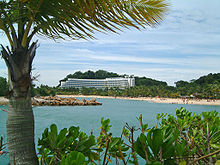 Siloso Beach in Sentosa, with the Shangri-La Rasa Sentosa resort overlooking the bay Sentosa siloso beach.jpg