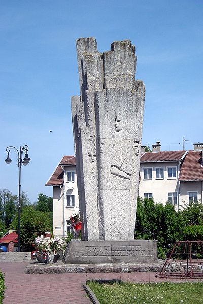 File:Sepolno Krajenskie pomnik.jpg