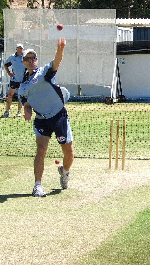 Simon Katich bowling