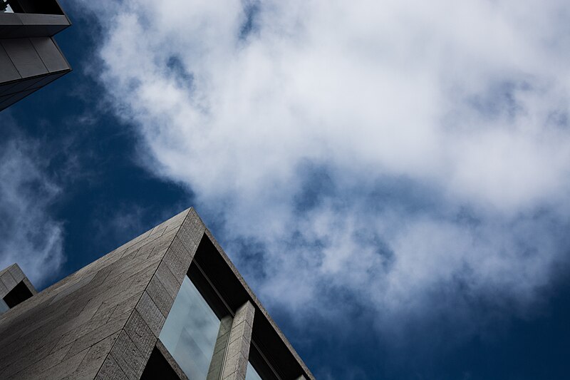 File:Sky's angles (Unsplash).jpg