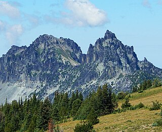 <span class="mw-page-title-main">Sluiskin Mountain</span> Mountain in Washington (state), United States