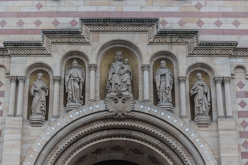 File:Speyer, Domkirche St. Maria und St. Stephan-20151127-023.jpg