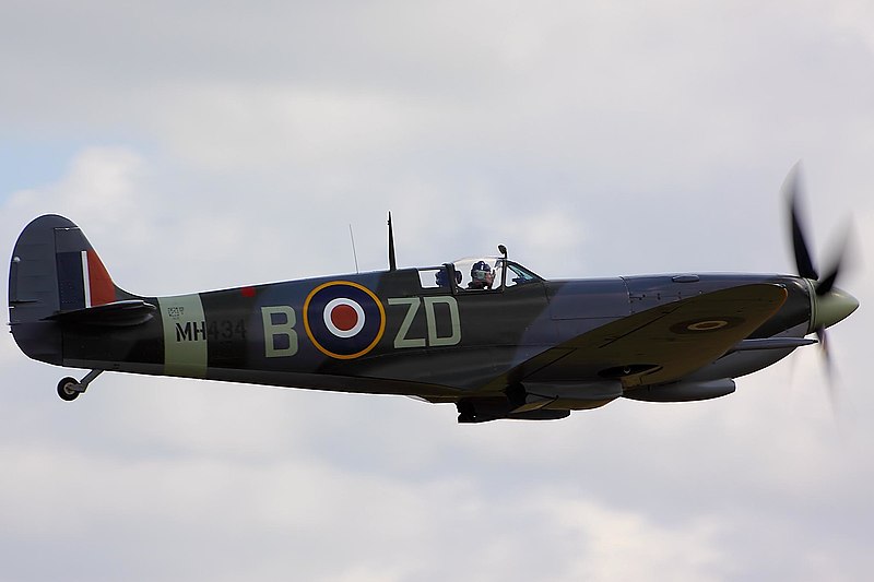 File:Spitfire - Duxford Spring Airshow 2011 (5783556022).jpg