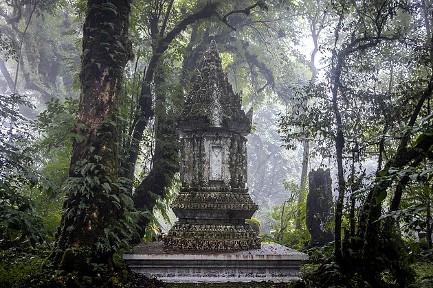 Stupa of Inthawichayanon