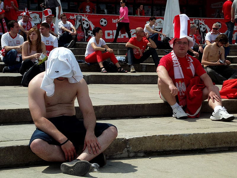 File:Supporters - Fanzone Warsaw.jpg