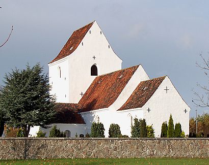 Sådan kommer du til Tranbjerg Kirke med offentlig transport – Om stedet