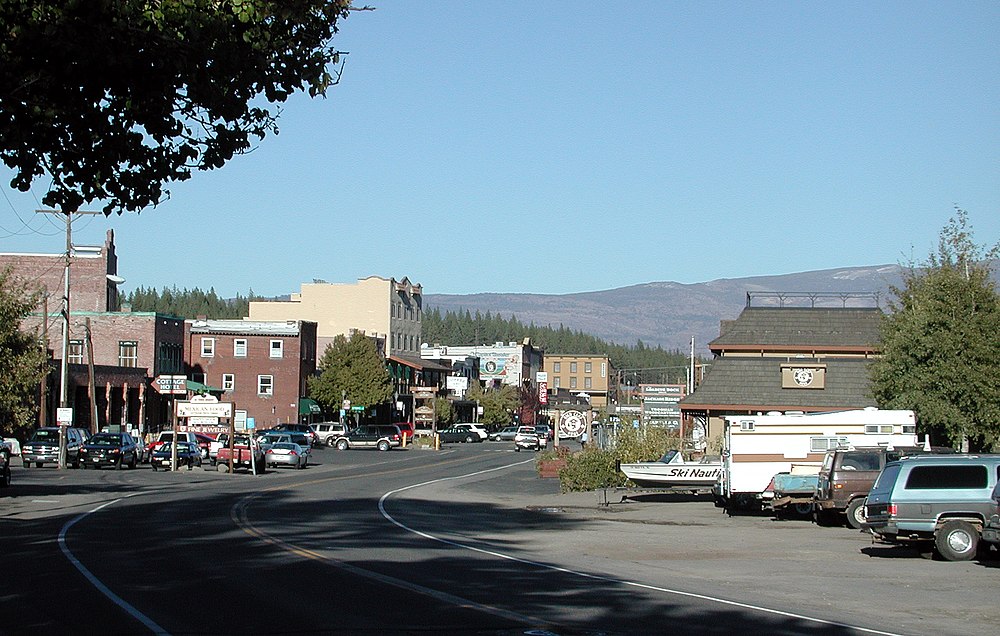 The population of Truckee in California is 16165