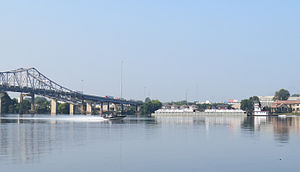 Römorkör ve Tekne Bridge.jpg de