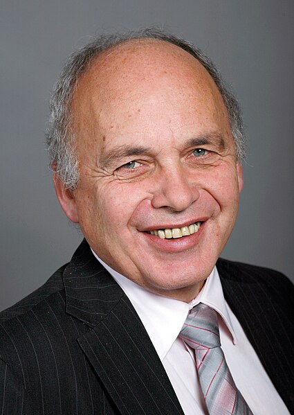 File:Ueli Maurer (Nationalrat, 2007).jpg