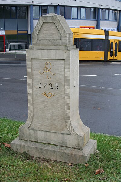 File:Viertelmeilenstein Dresden.jpg