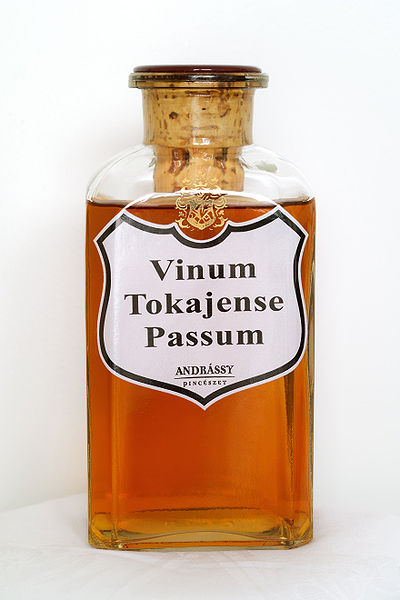 File:Vinum tokajense passum.jpg