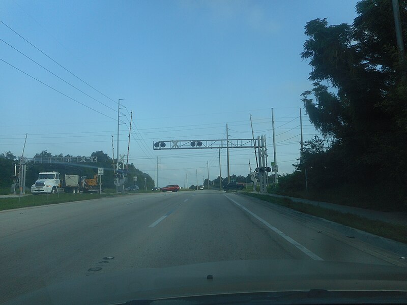 File:WB FL 540 @ Florida Midland RR Winter Haven Line.jpg