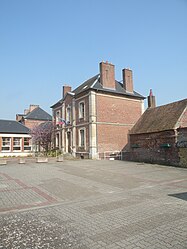 Кметството във Warluis