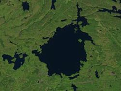 Уест Хоук езеро - Landsat OLI 30.jpg