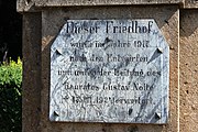 Hinweistafel zur Friedhofserweiterung 1917 nach Plänen von Stadtbaumeister Gustav Nolte