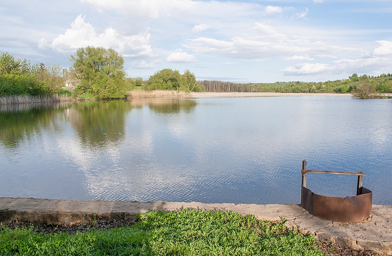 Файл:Петро-Марківка. Ставок.jpg