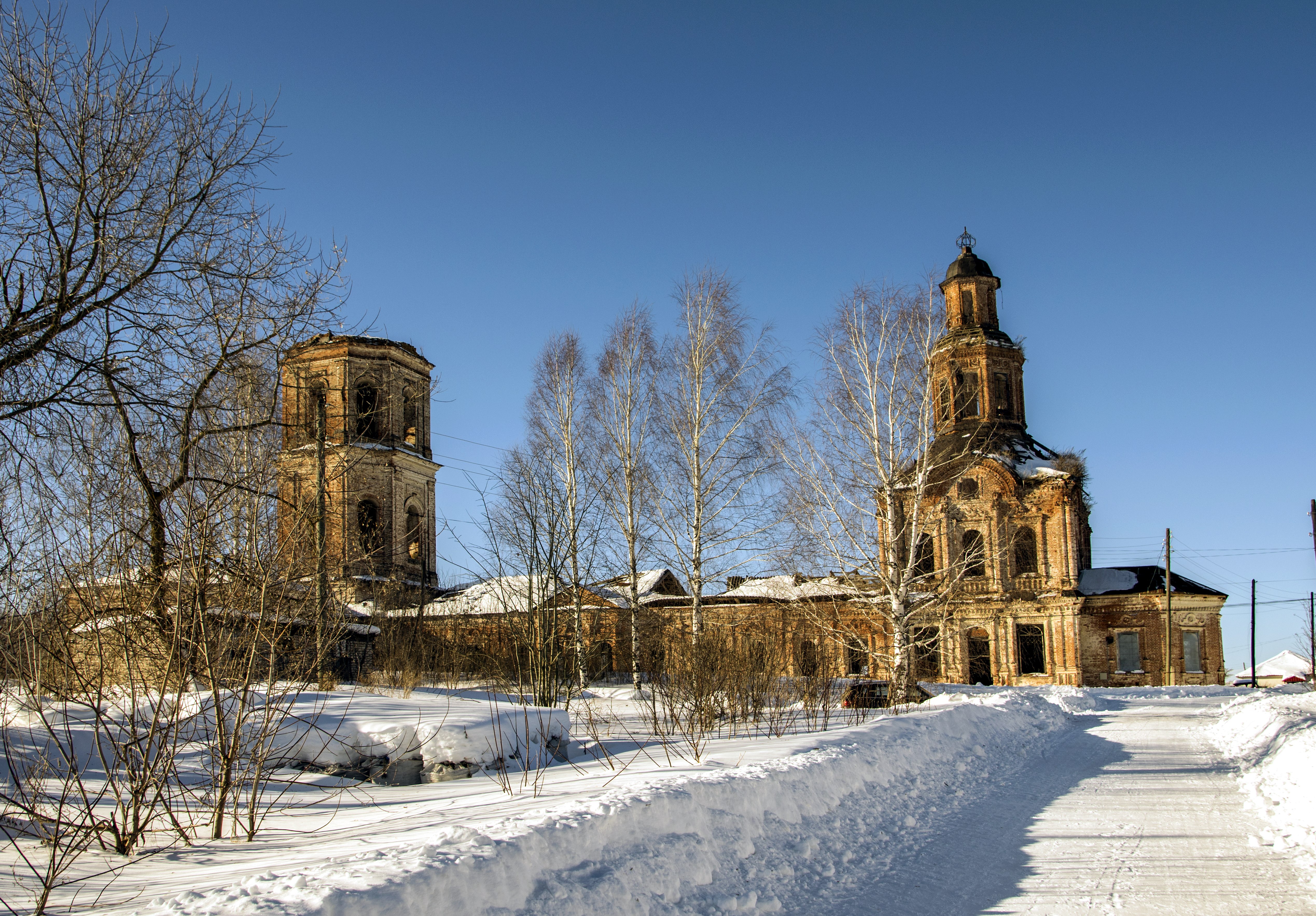 Кировской зуевском. Село Лема Зуевского района. Село Лема Зуевского района Кировской области. Село Лекма Зуевского района. Богоявленский храм в селе Лема Зуевского района.