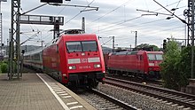 101 035-4 mit IC 2083 in Göttingen.jpg