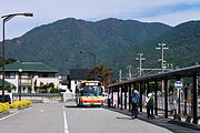 駅前バスのりば（2012年10月）