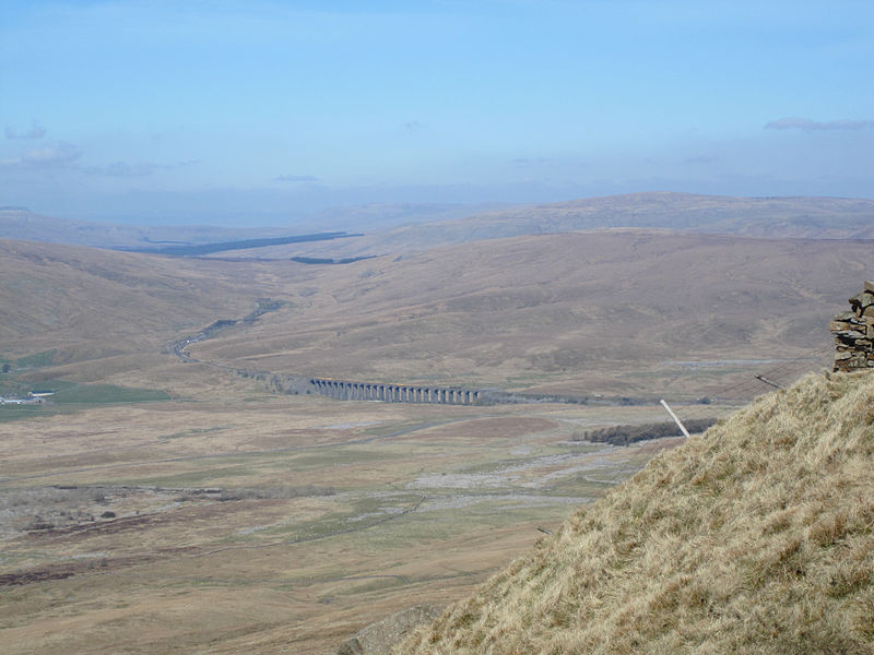 File:14.04.10 Ribblehead Viaduct 66199 (5958914717).jpg