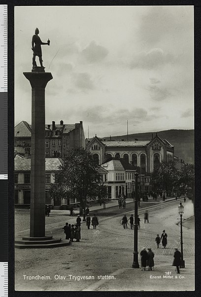 File:181 Trondheim. Olav Trygvesøn støtten - no-nb digifoto 20150623 00320 bldsa PK16972.jpg