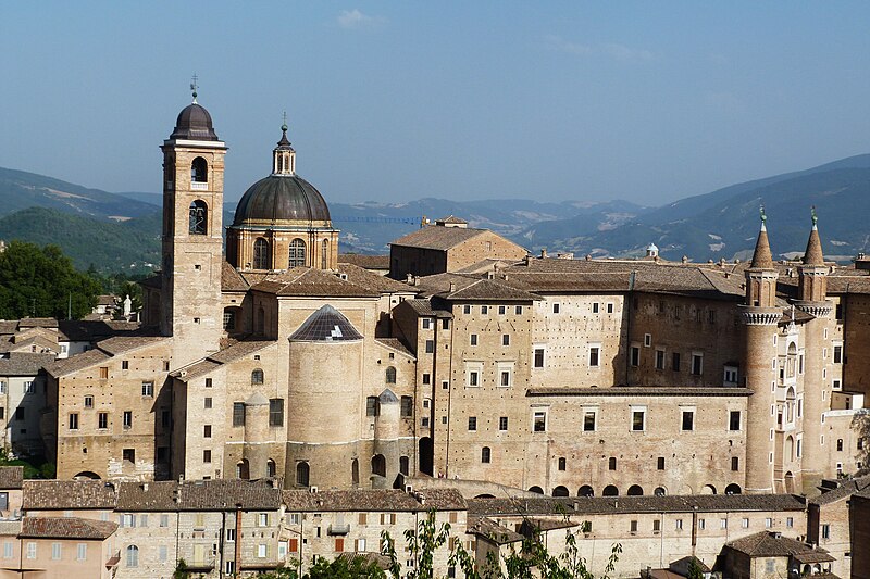 File:2012 Urbino - panorama dalla fortezza Albornoz 211.jpg