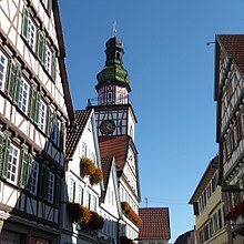 Fachwerkhäuser und Rathaus