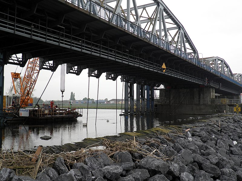 File:2017 herstel stuw grave beneden droogzetkuip juk12-11-10.jpg