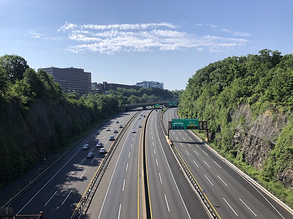 Interstate 95 (the New Jersey Turnpike) northbound in Leonia, taken from the Edgewood Road Bridge