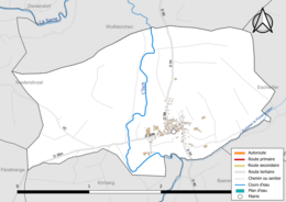 Carte en couleur présentant le réseau hydrographique de la commune