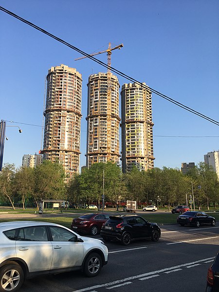 File:60-letiya Oktyabrya Prospekt, Moscow - 7607.jpg