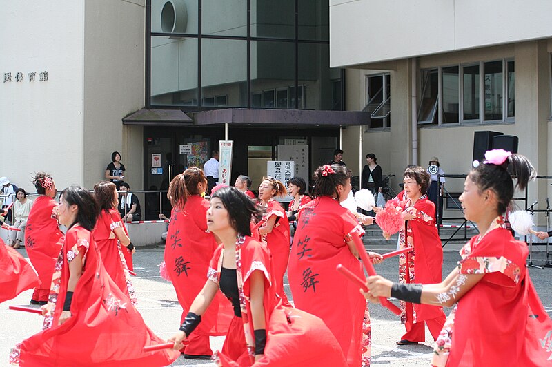 File:Aioi Peron Matsuri July09 093.jpg