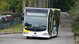 Bus de la ligne 13 arrive à la station Longueau SNCF (173).