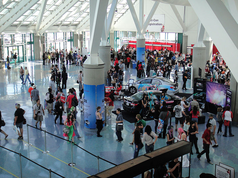 File:Anime Expo 2011 - south hall floor (5893311238).jpg