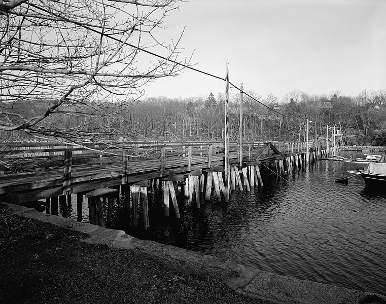 File:Annisquam Bridge, Spanning Lobster Cove between Washington & River S, Gloucester (Essex County, Massachusetts).jpg