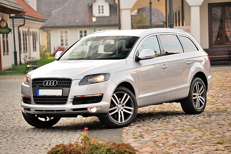 File:Audi Q7 4L facelift China 2012-05-01.jpg - Wikimedia Commons