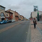 Français : Avenue Jacques Douzans