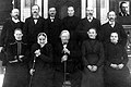 1912 Pelle Hedman (top left) with his aunt Back Eriks Lisa Andersson, her husband Erik and their children & sons-in-law & daughters-in-law (see image page)