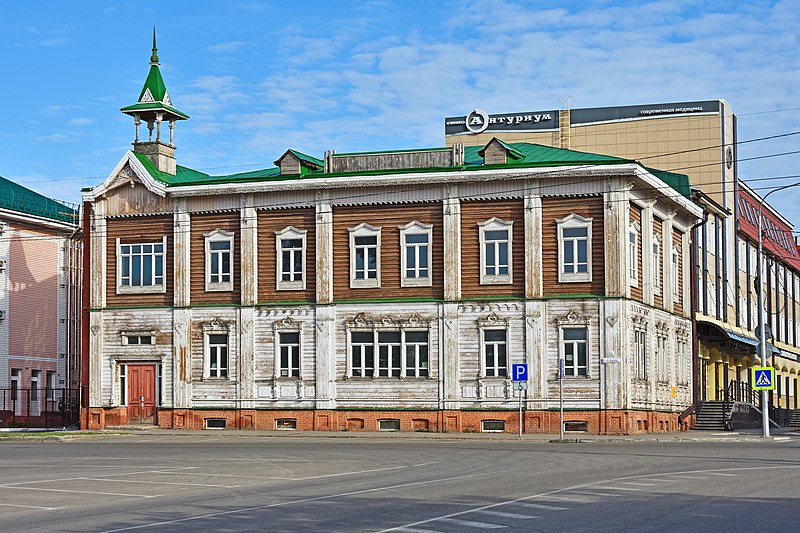 File:Barnaul Pushkina60 012 9608.jpg