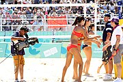 Deutsch: Beachvolleyball bei den Olympischen Jugendspielen 2018; Tag 9, 15. Oktober 2018; Mädchen, Viertelfinale: Italien-China 2–0 (21–16/21–9) English: Beach volleyball at the 2018 Summer Youth Olympics at 15 October 2018 – Girls Quarterfinals: Italy-China 2–0 (21–16/21–9)