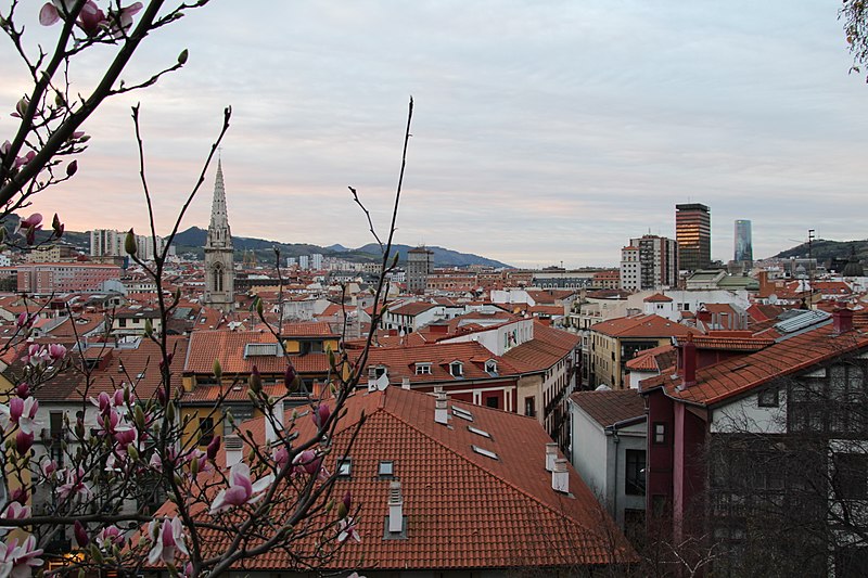 File:Bilbao (28935213600).jpg