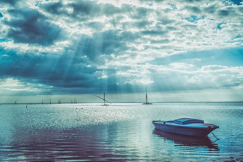 File:Blue boat.jpg