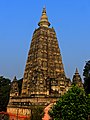 Bodh Gaya Temple DSCN8159 1.jpg