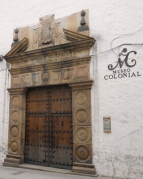 Bogotá Portón del Museo Colonial.JPG