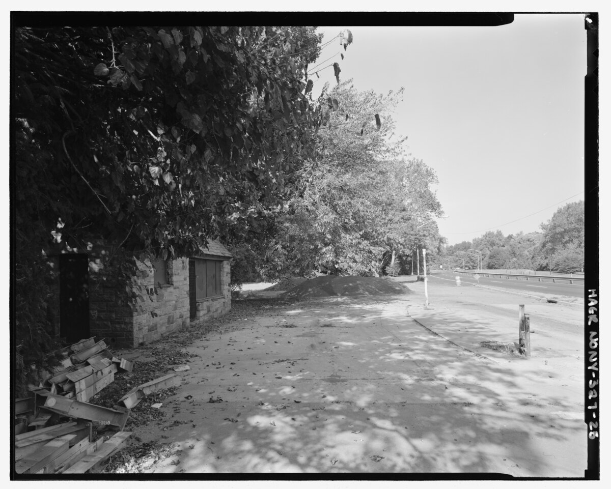 File:Bronx River Parkway Reservation, The Bronx to Kensico Dam, White Plains, Westchester County ...