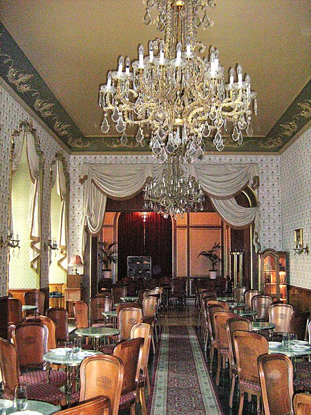 File:Cafe Gerbeaud 03.JPG