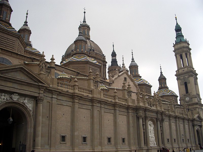 File:Casco Antiguo, Zaragoza, Spain - panoramio - Santi Garcia (3).jpg