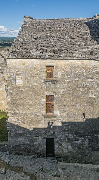 File:Castle of Castelnaud 11.jpg