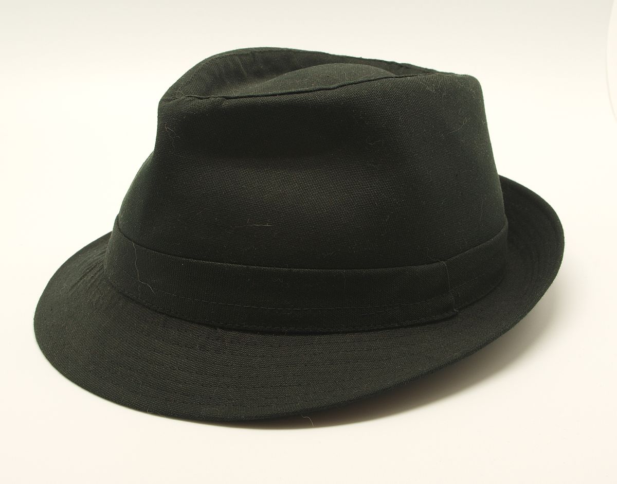 File:Chapeau noir.jpg - Wikimedia Commons